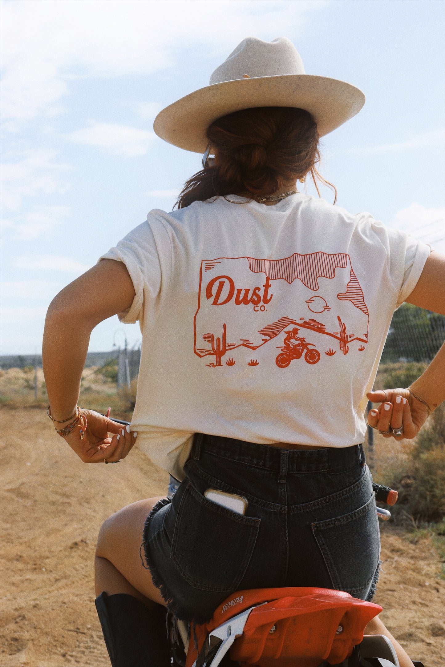 Desert Vibes Tee